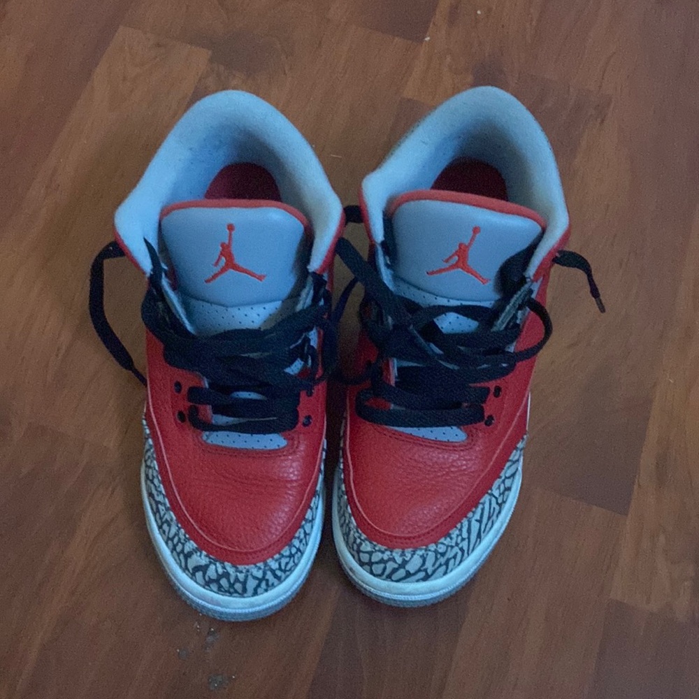 JORDAN 3s
